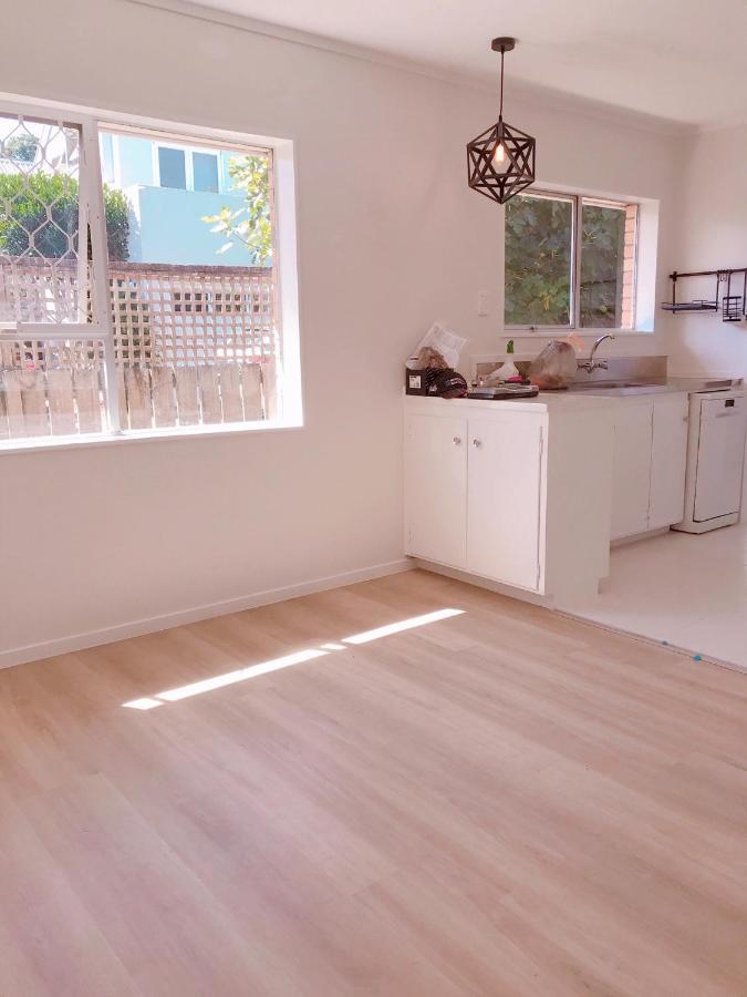 Bright Eden Park Two Bed Townhouse Private Parking Apartment Auckland Exterior photo